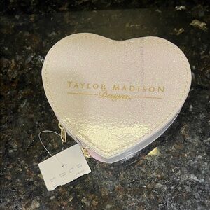 Heart-Shaped Jewelry Organizer - Pink